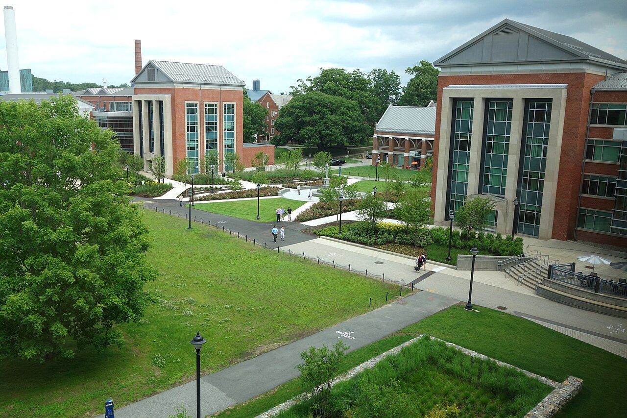 康涅狄格大学校园实景:Campus view - University of Connecticut - DSC09948