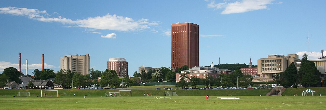 马萨诸塞大学阿默斯特分校校园实景:Umass Amherst Skyline